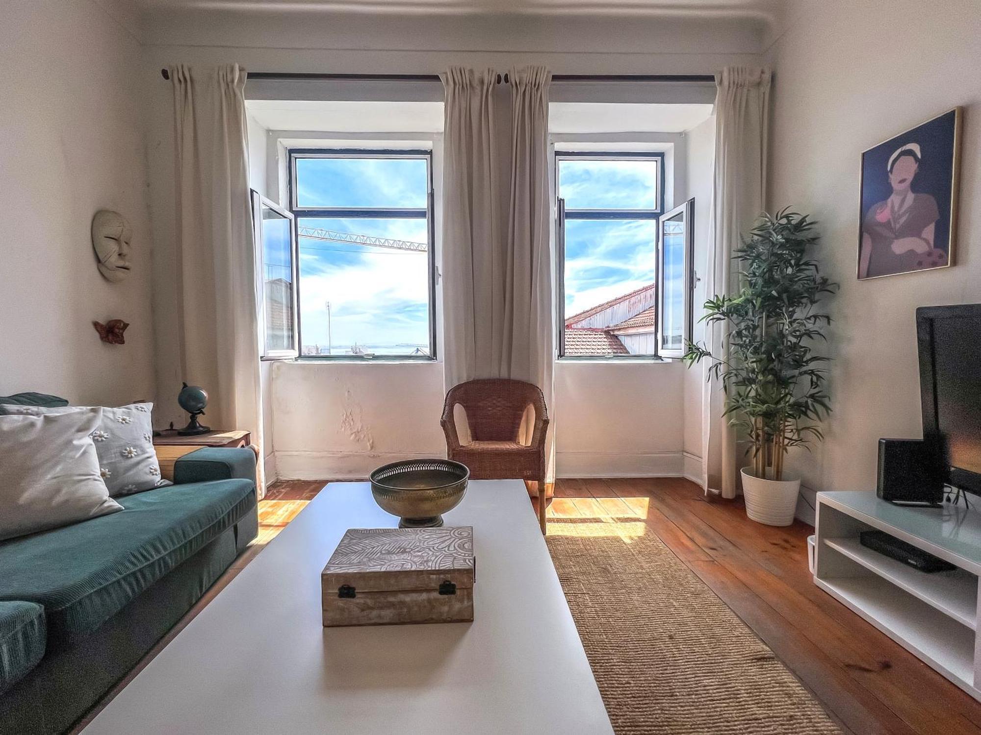 Stay As A Local! Santos Historical Guesthouse IV リスボン エクステリア 写真